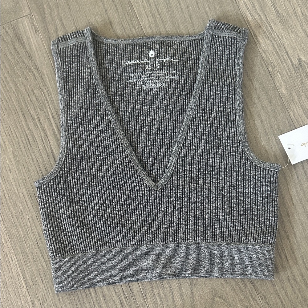 Gray Ribbed Crop Top - Picture 6 of 11